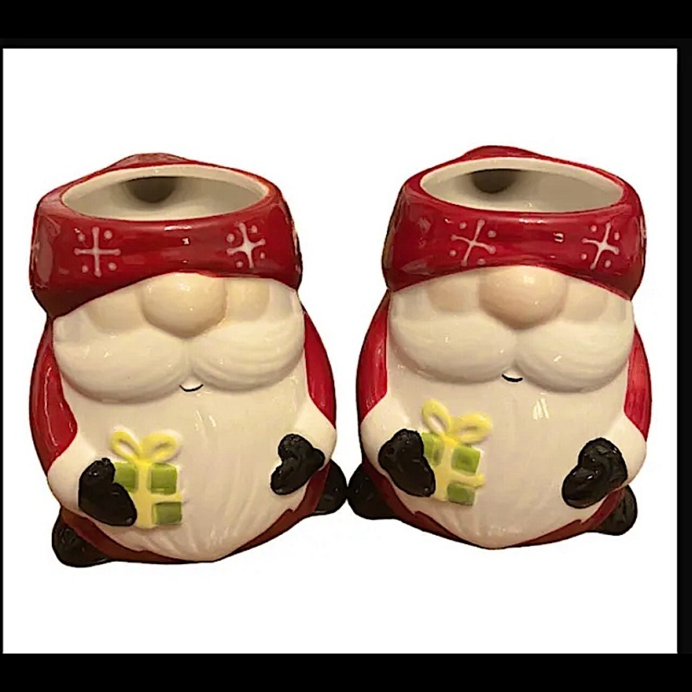 Santa Lot of 2 red and white Christmas coffee tea drinking Mugs 16 oz Each.